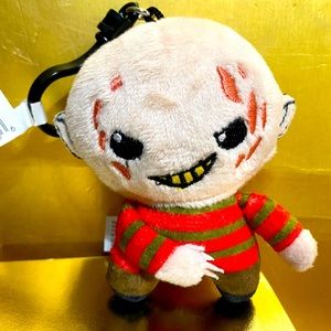 FUNKO PROPERTIES NWT FREDDY KRUEGER A NIGHTMARE ON ELM STREET PLUSH BAG CLIP